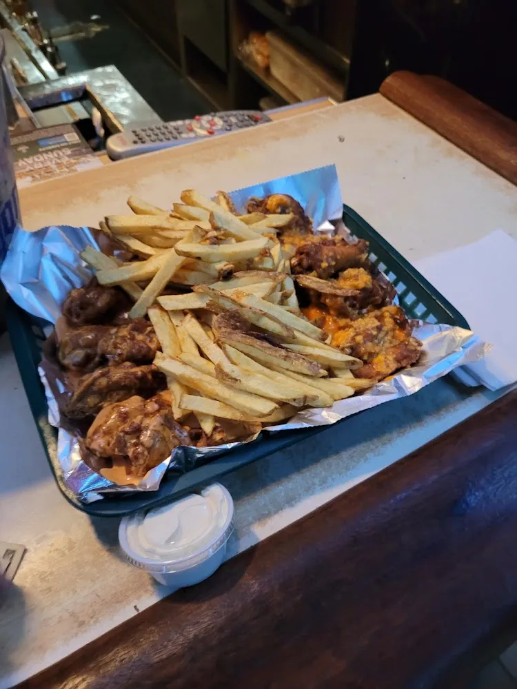 Southwest N Spicy Garlic Wings w Fresh Cut Fries